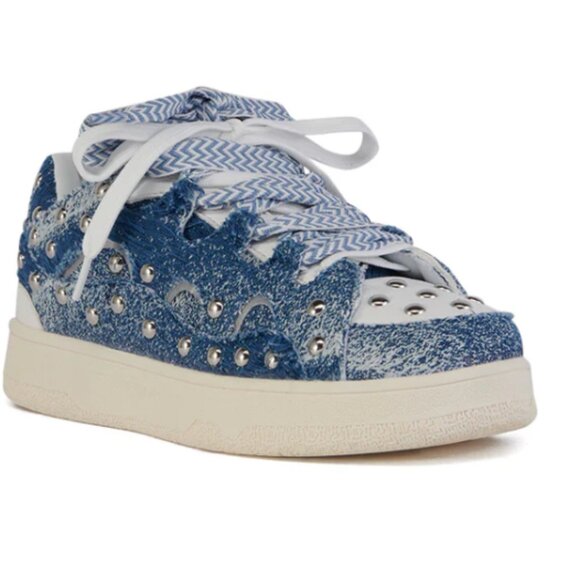 Callie Lives Miz Blue & White Studded Cutout Denim Sneaker 8 10 - Picture 6 of 7